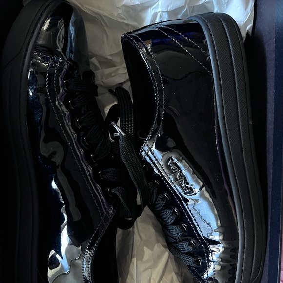 Beautiful well kept Authentic Prada flats - Picture 4 of 4